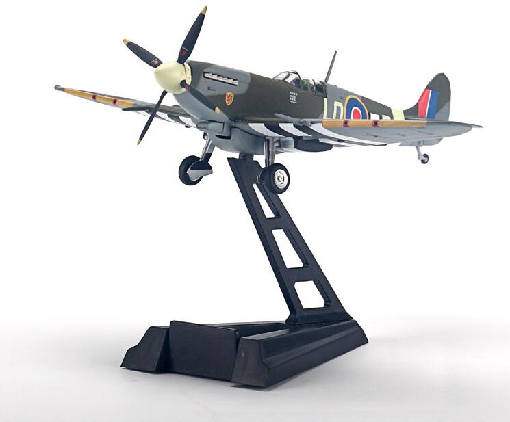 1 / 72 World War II British Air Force fighter Pierre Clostermann Alloy collection model With bracket