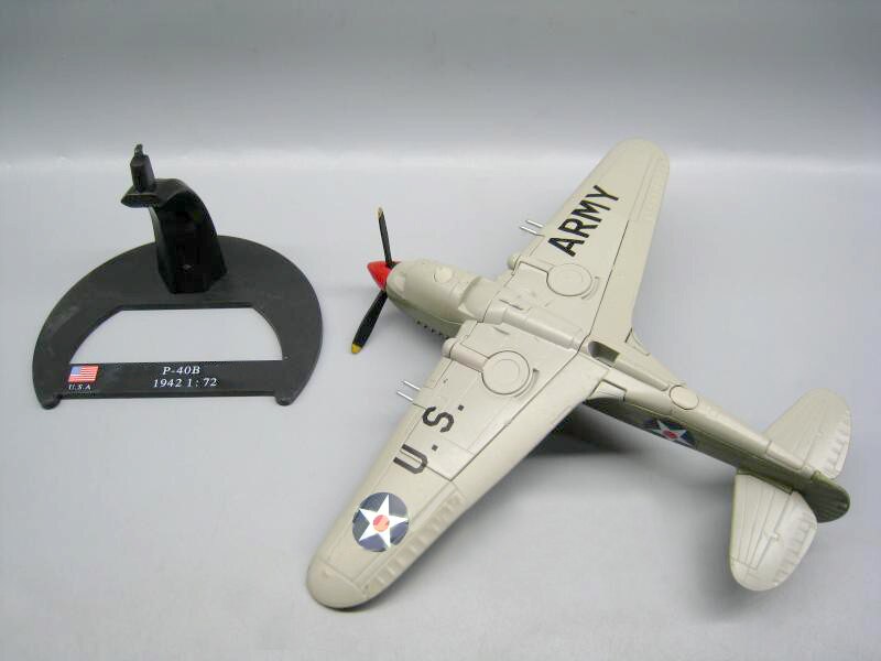 1 / 72 US World War II p40b fighter model Pearl Harbor coating Alloy finished product model 1 / 72 US World War II p40b fighter model Pearl Harbor coating Alloy finished product model
