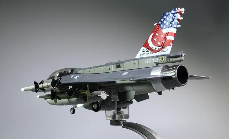 rare Special Offer 1:72 F-16D BLOCK 52 fighter model Singapore Air Force alloy Collection Model rare Special Offer 1:72 F-16D BLOCK 52 fighter model Singapore Air Force alloy Collection Model