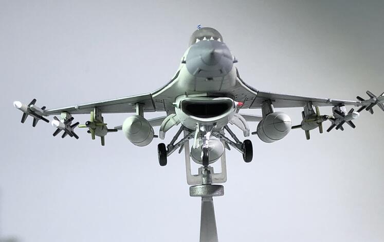rare Special Offer 1:72 F-16D BLOCK 52 fighter model Singapore Air Force alloy Collection Model rare Special Offer 1:72 F-16D BLOCK 52 fighter model Singapore Air Force alloy Collection Model