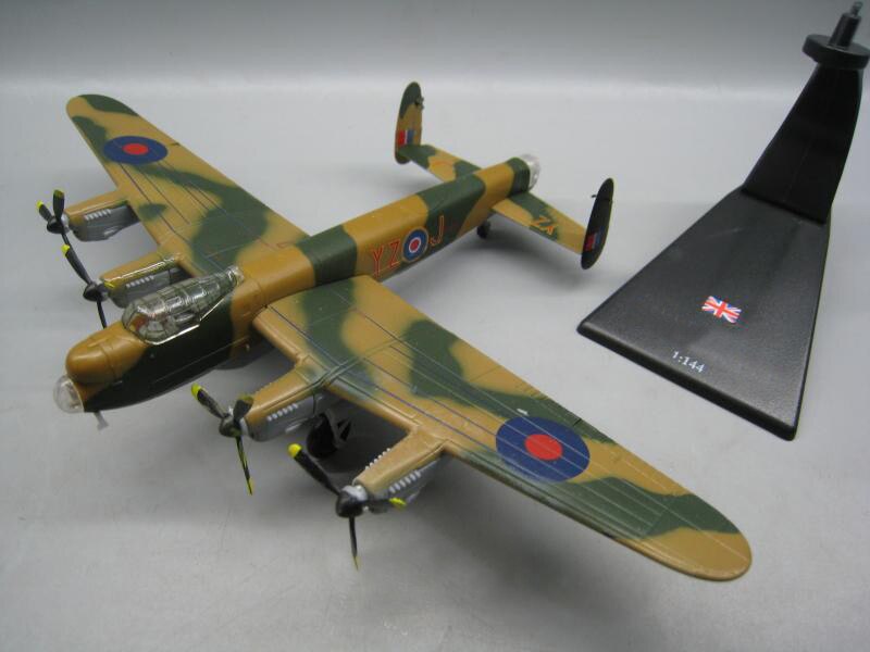 rare Special Offer 1:144 British Army in World War II Lancaster B MKI Long Range Bomber Model Alloy Military Model