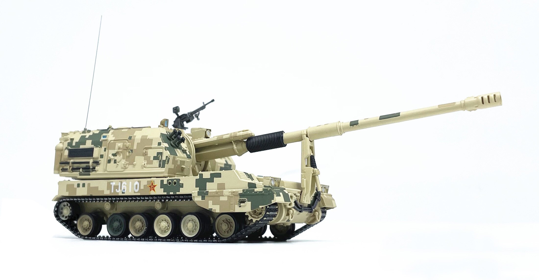1: 72 Chinese plz05 self propelled tank model Desert Digital Camouflage Finished product collection model Body number random