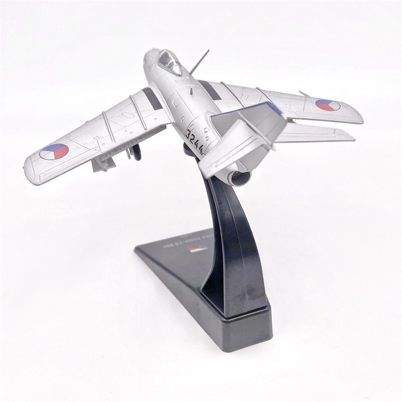 1: 72 Soviet mig15 bis fighter model Czech Air Force Alloy simulation finished products 1: 72 Soviet mig15 bis fighter model Czech Air Force Alloy simulation finished products