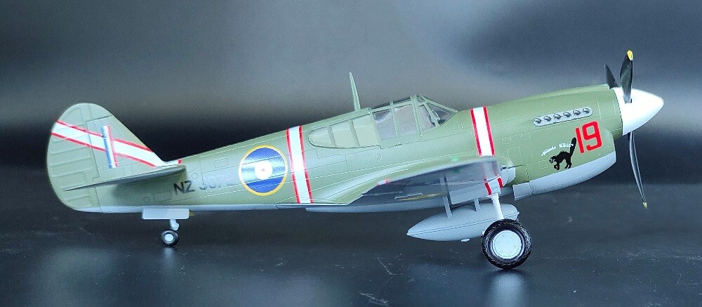 1:48 World War II U.S. p-40m fighter model Dutch army Finished product simulation model 39315 1:48 World War II U.S. p-40m fighter model Dutch army Finished product simulation model 39315