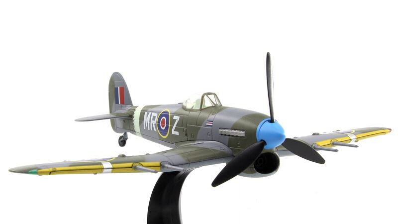 1 / 72 WWII British air force mk.1b fighter 1942 Alloy finished model ornament 1 / 72 WWII British air force mk.1b fighter 1942 Alloy finished model ornament