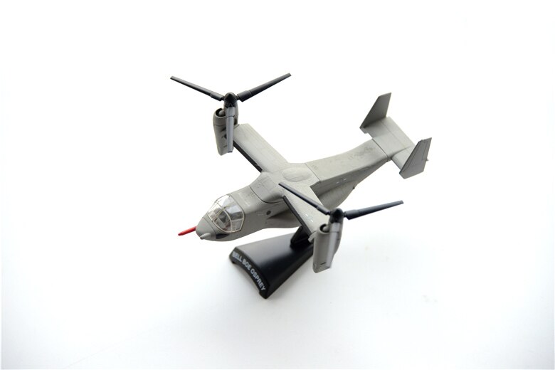 out of print 1 / 150 US V22 tilt rotor aircraft The fuselage length is 12cm Alloy aircraft model