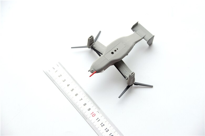 out of print 1 / 150 US V22 tilt rotor aircraft The fuselage length is 12cm Alloy aircraft model