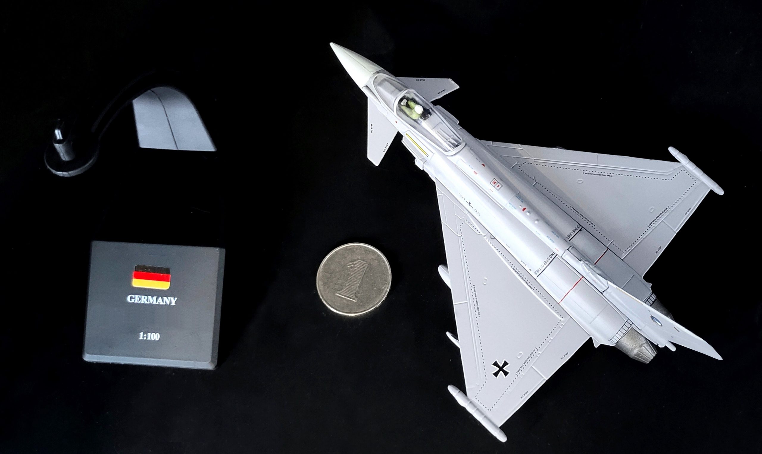 1/100 European EF2000 fighter German Air Force Alloy collection model 1/100 European EF2000 fighter German Air Force Alloy collection model