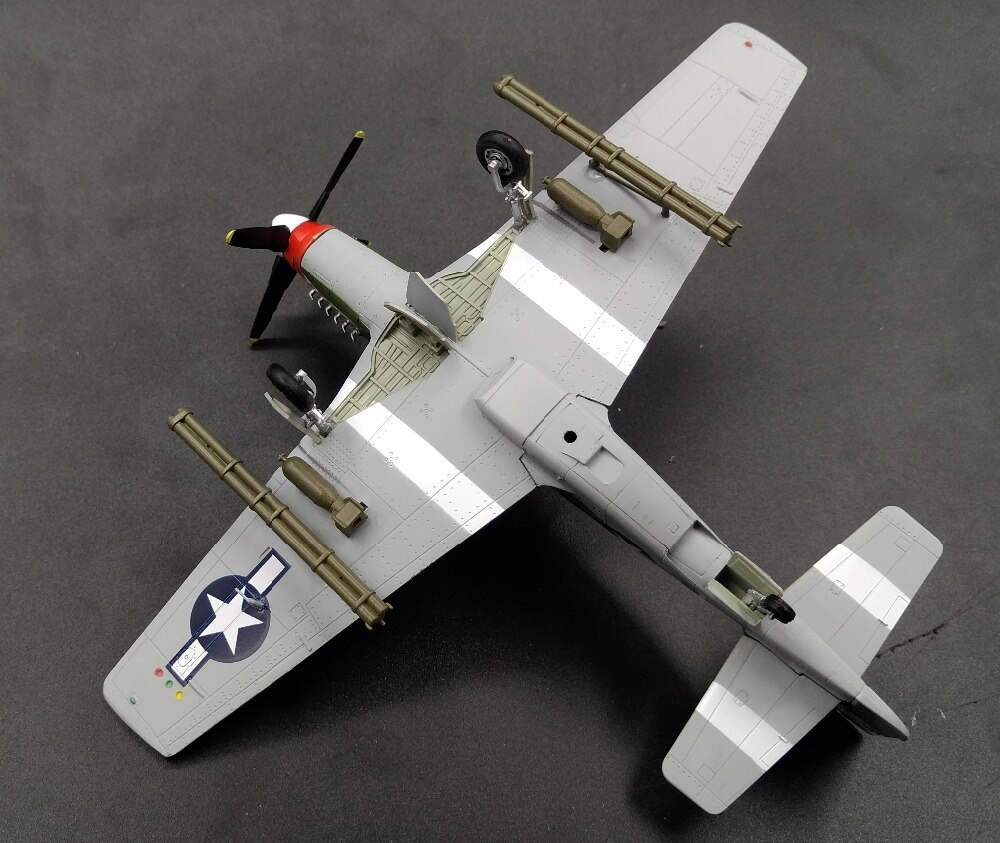 Trumpet 1:72 36359 World War II P51B fighter model Trumpet 1:72 36359 World War II P51B fighter model