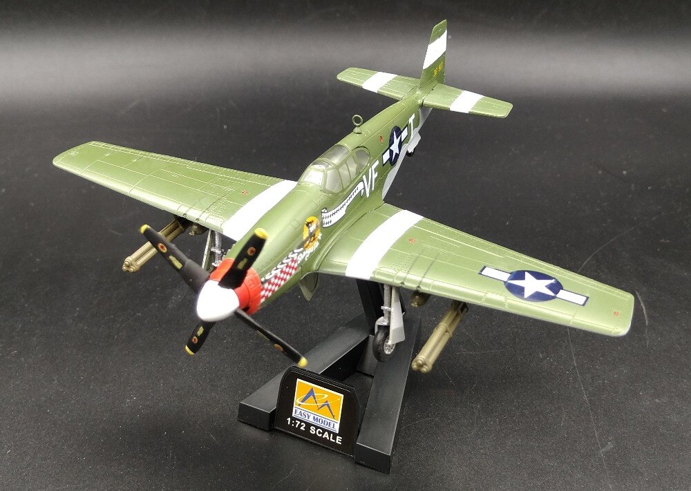 Trumpet 1:72 36359 World War II P51B fighter model Trumpet 1:72 36359 World War II P51B fighter model