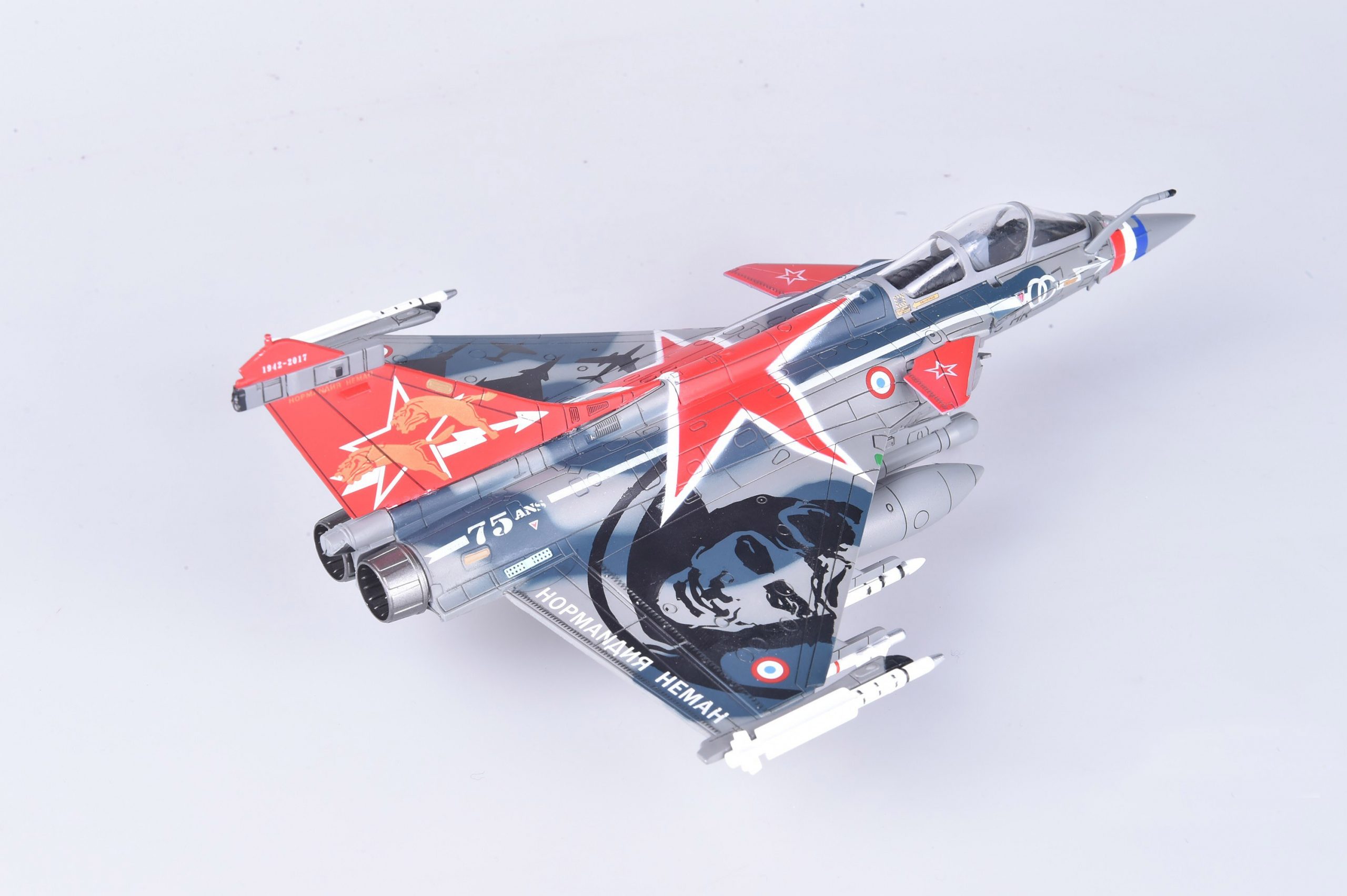 1:72 French Air Force Rafalec fighter The 75th anniversary of Normandy Alloy simulation aircraft model 1:72 French Air Force Rafalec fighter The 75th anniversary of Normandy Alloy simulation aircraft model