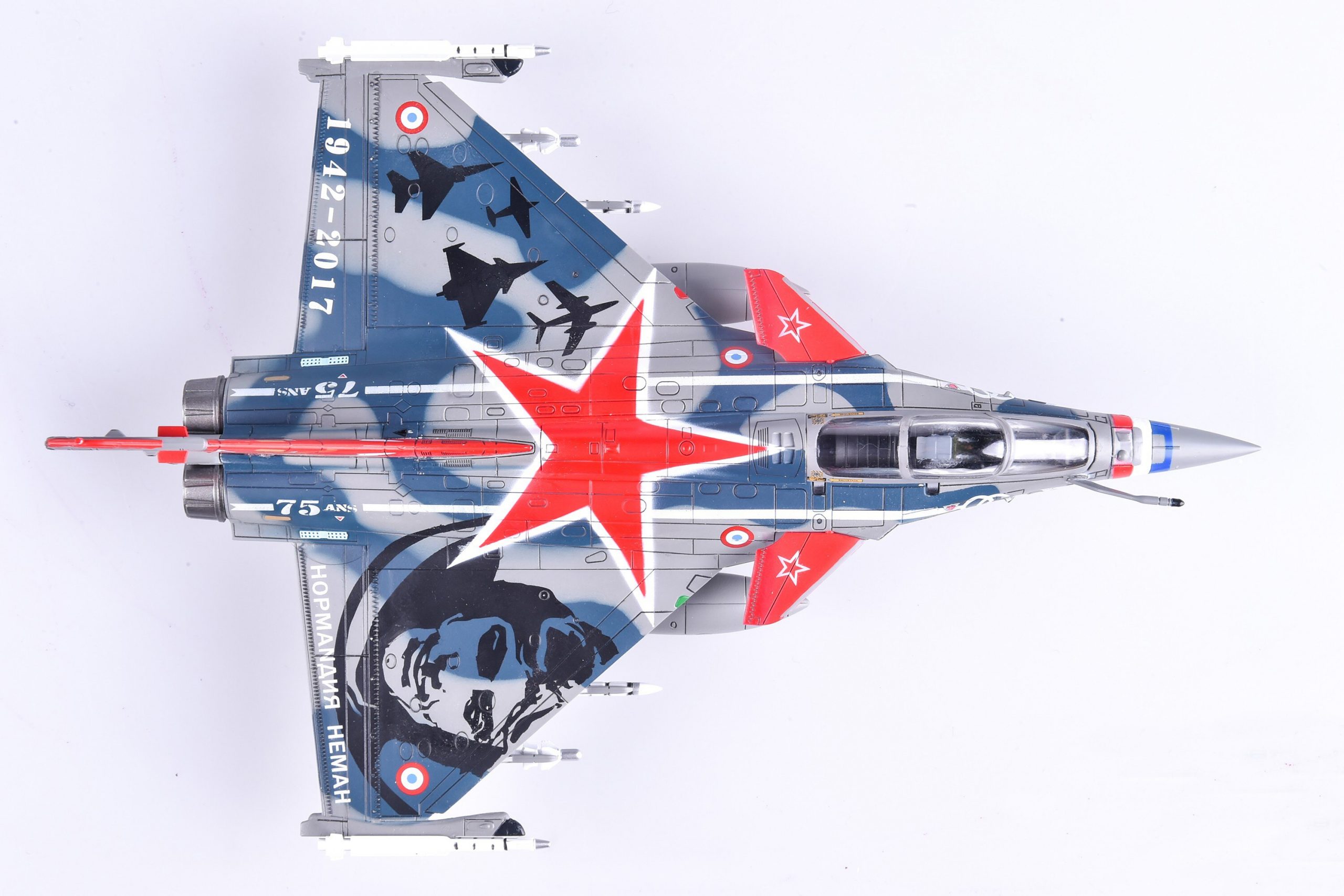 1:72 French Air Force Rafalec fighter The 75th anniversary of Normandy Alloy simulation aircraft model 1:72 French Air Force Rafalec fighter The 75th anniversary of Normandy Alloy simulation aircraft model