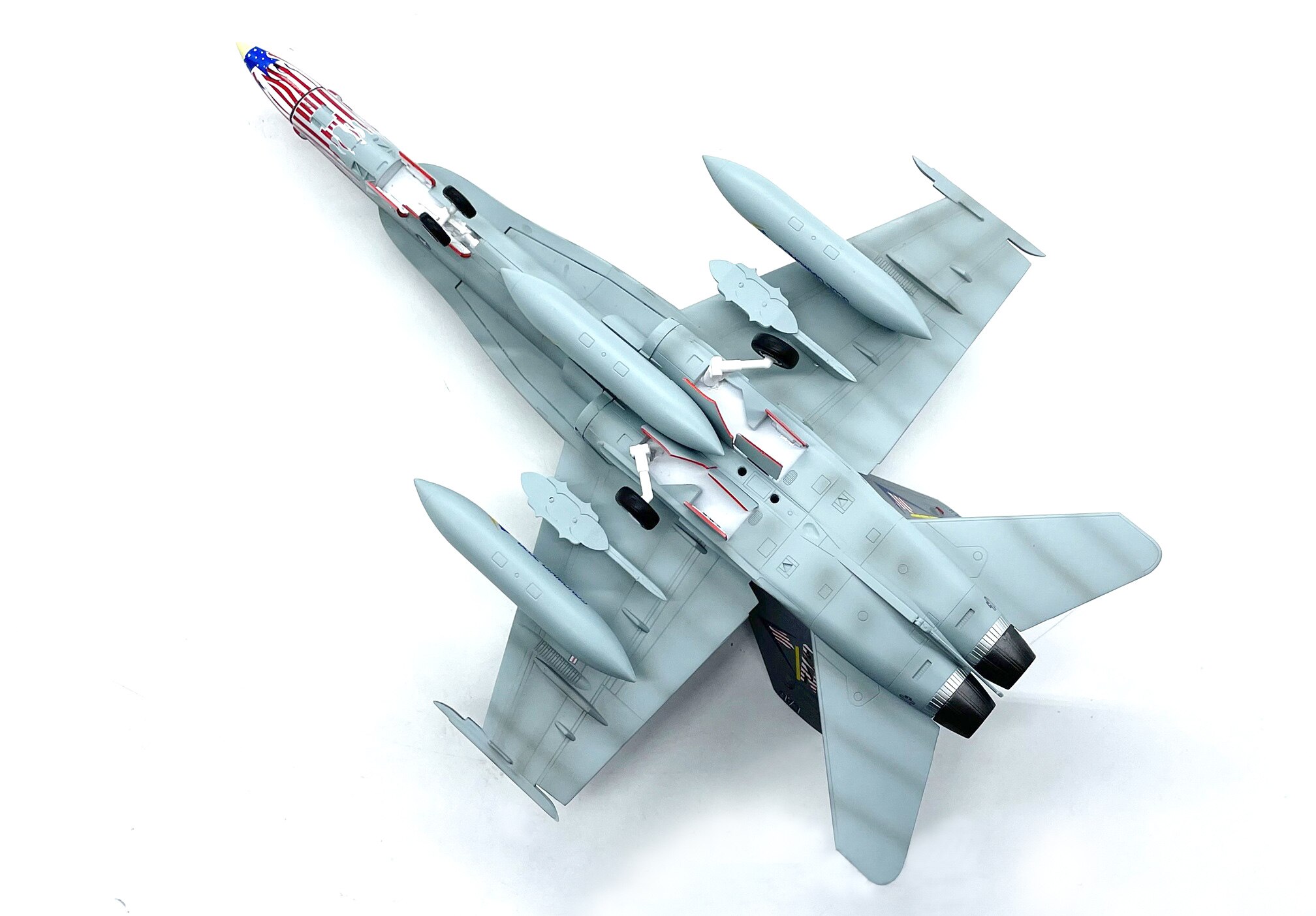 1: 72 American f / A-18C fighter model Simulation finished product model 37118 1: 72 American f / A-18C fighter model Simulation finished product model 37118