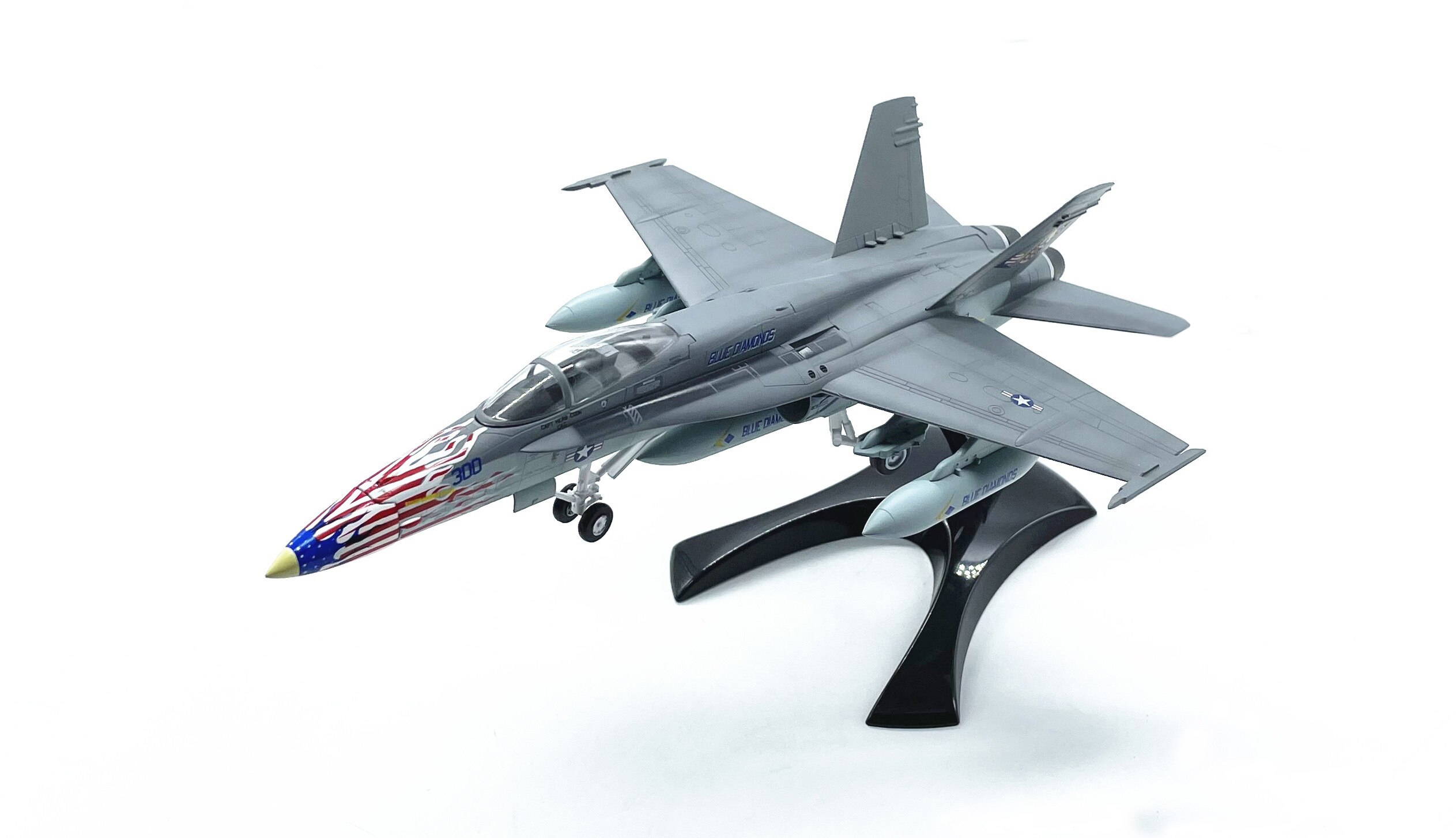 1: 72 American f / A-18C fighter model Simulation finished product model 37118 1: 72 American f / A-18C fighter model Simulation finished product model 37118