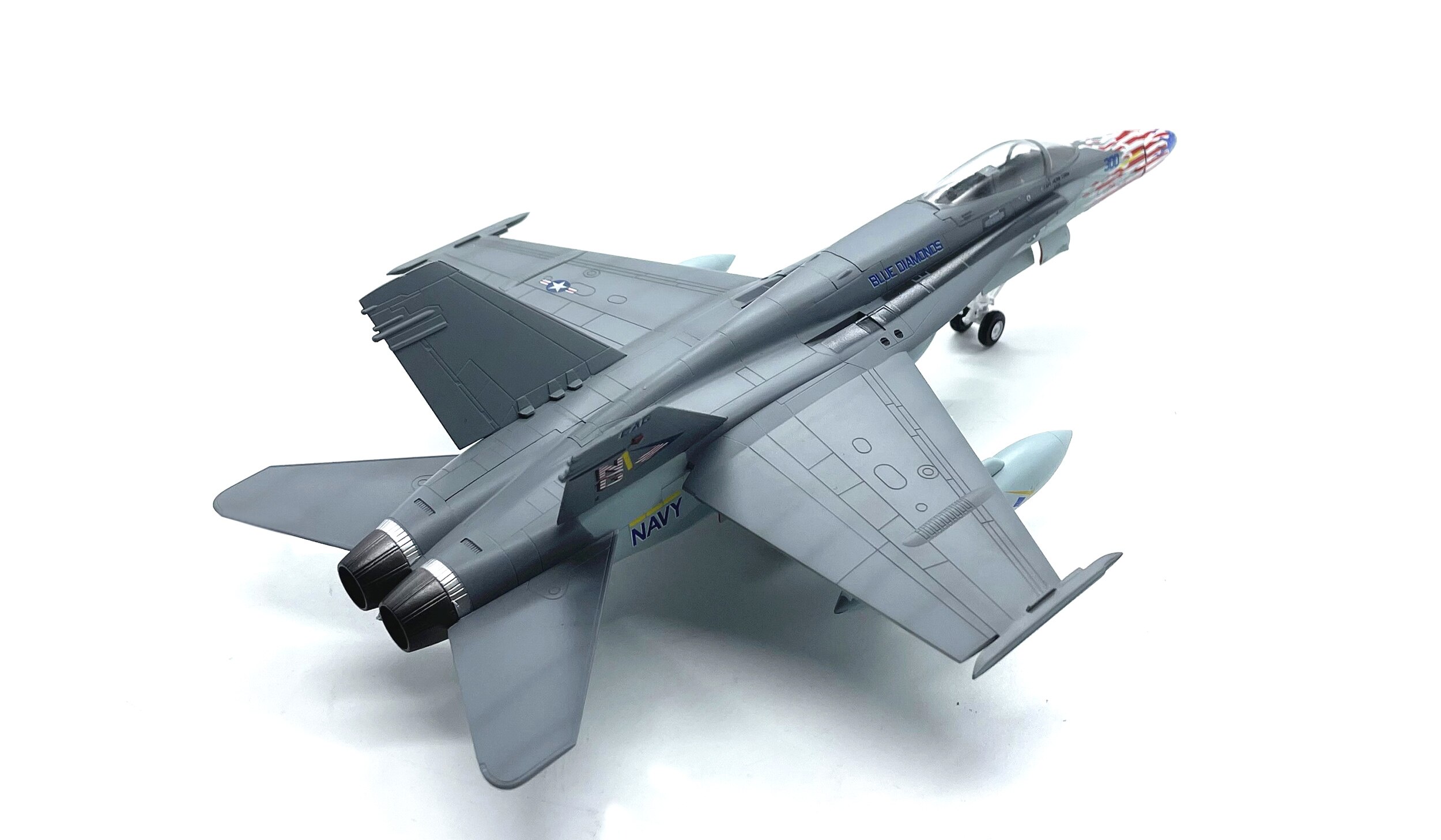 1: 72 American f / A-18C fighter model Simulation finished product model 37118 1: 72 American f / A-18C fighter model Simulation finished product model 37118