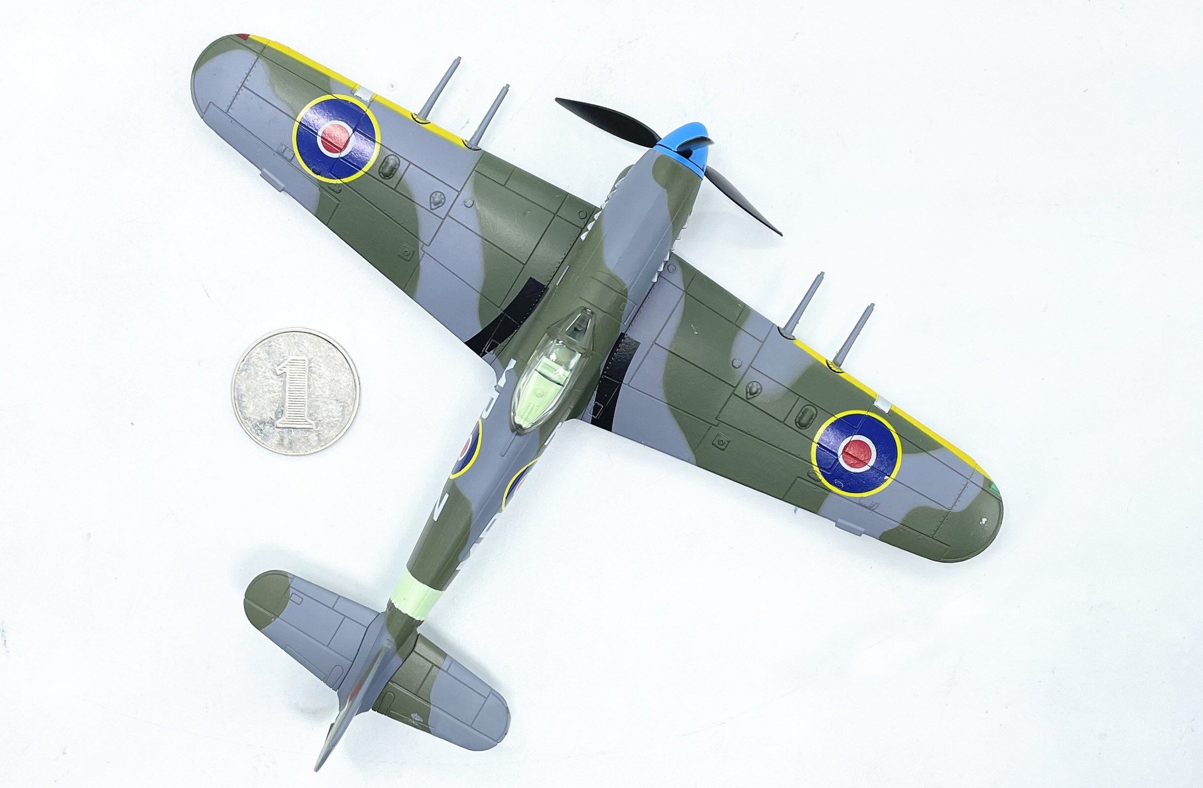 1: 72 World War II British fighter model Alloy finished product collection model 1942 1: 72 World War II British fighter model Alloy finished product collection model 1942
