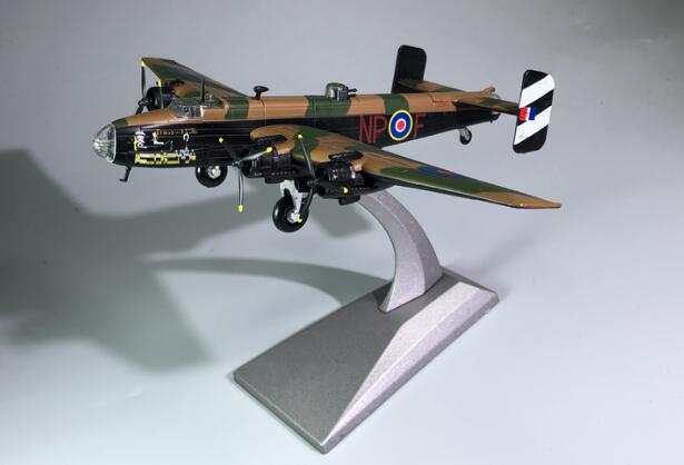 rare Special Offer 1:144 World War II Royal Air Force Halifax Bomber model alloy Collection Model
