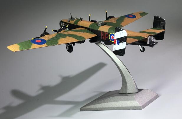 rare Special Offer 1:144 World War II Royal Air Force Halifax Bomber model alloy Collection Model
