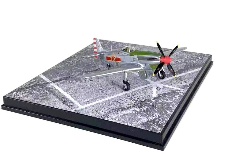 1 / 72 Chinese air force p-51d fighter Intraband structure Founding ceremony 1949 Alloy collection model