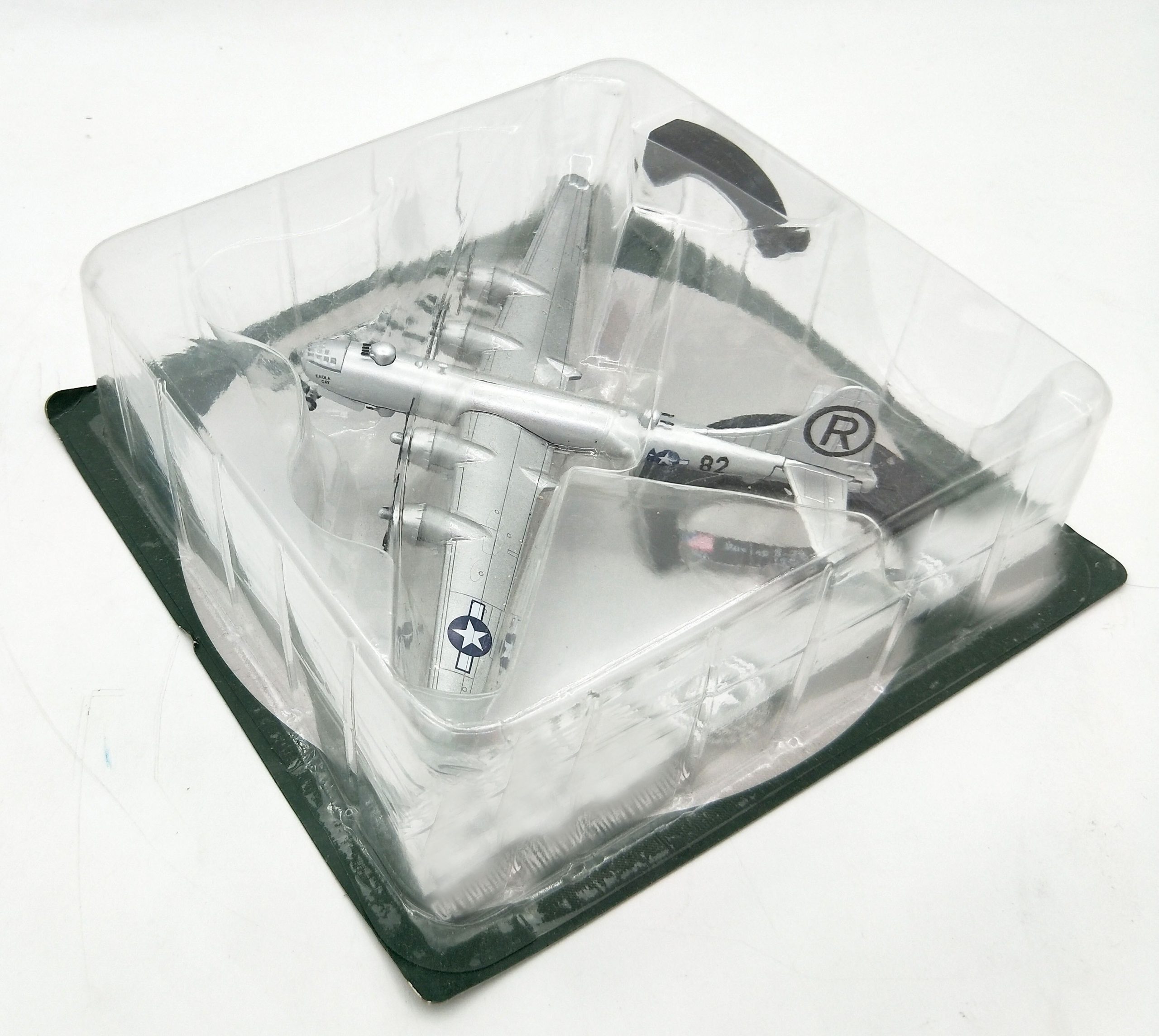 1: 200 World War II US B29 super heavy bomber Alloy aircraft model Static ornament products