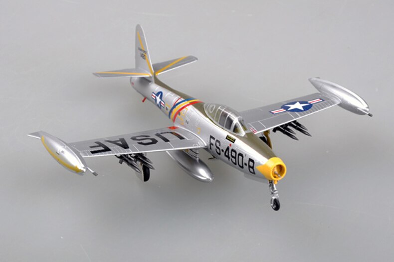 Trumpet 1:72 US Air Force F-84E lightning fighter 37105 finished product model Trumpet 1:72 US Air Force F-84E lightning fighter 37105 finished product model