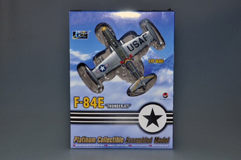 Trumpet 1:72 US Air Force F-84E lightning fighter 37105 finished product model Trumpet 1:72 US Air Force F-84E lightning fighter 37105 finished product model