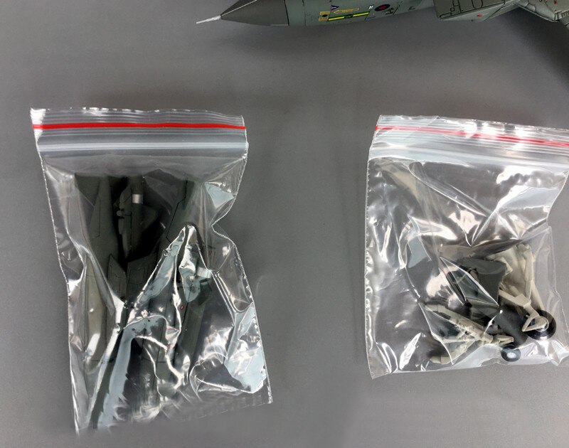 Boutique 1/72 British gr.4 fighter zg775 Decommissioning painting AA33620 Variable swept wing Boutique 1/72 British gr.4 fighter zg775 Decommissioning painting AA33620 Variable swept wing