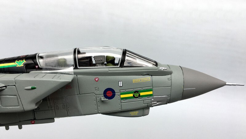 Boutique 1/72 British gr.4 fighter zg775 Decommissioning painting AA33620 Variable swept wing Boutique 1/72 British gr.4 fighter zg775 Decommissioning painting AA33620 Variable swept wing