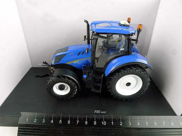 1: 32 t6.165 Tractor Model Agricultural vehicle model Alloy collection model