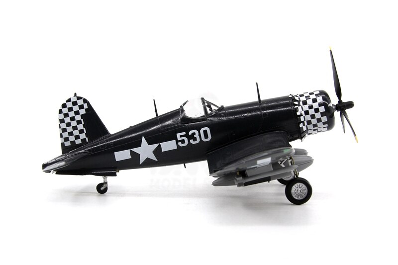 1 / 72 World War II US Navy f4u-1d fighter vmf-312 Finished model 37233
