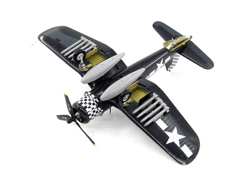 1 / 72 World War II US Navy f4u-1d fighter vmf-312 Finished model 37233