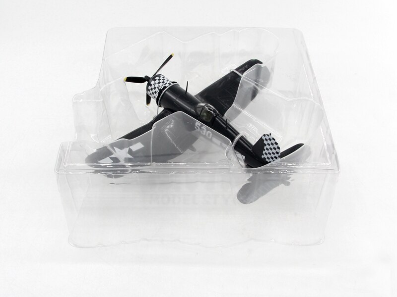 1 / 72 World War II US Navy f4u-1d fighter vmf-312 Finished model 37233