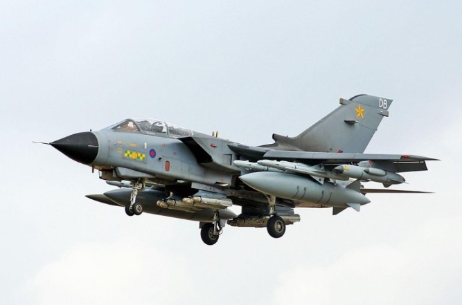 Special Offer rare 1/100 British gale European Joint Multipurpose Supersonic Fighter Model Alloy Military Model Special Offer rare 1/100 British gale European Joint Multipurpose Supersonic Fighter Model Alloy Military Model