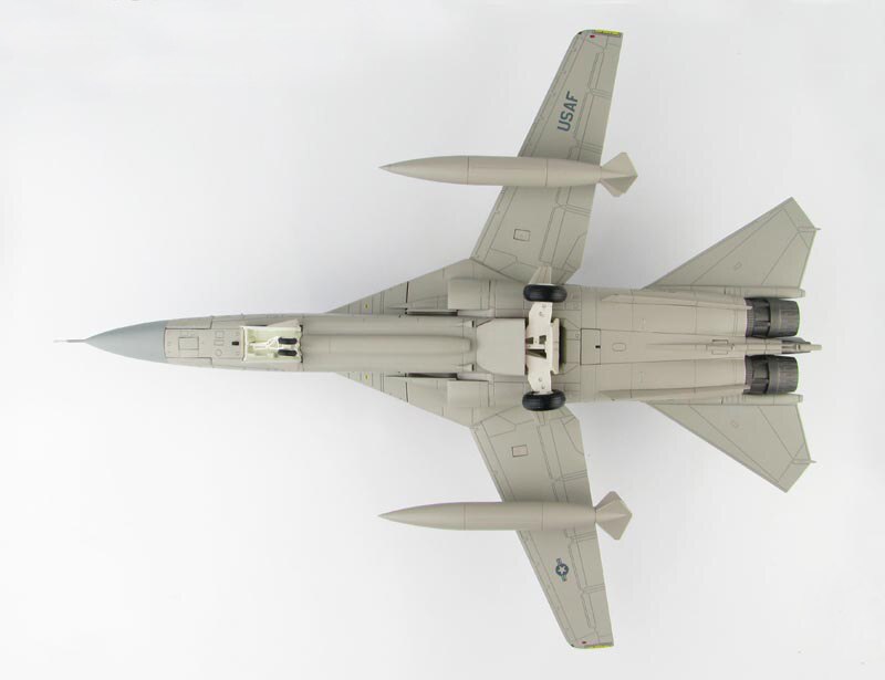 Fine 1 / 72 ha3022 USAF ef-111a EW aircraft Desert Storm operation Finished product collection model Fine 1 / 72 ha3022 USAF ef-111a EW aircraft Desert Storm operation Finished product collection model