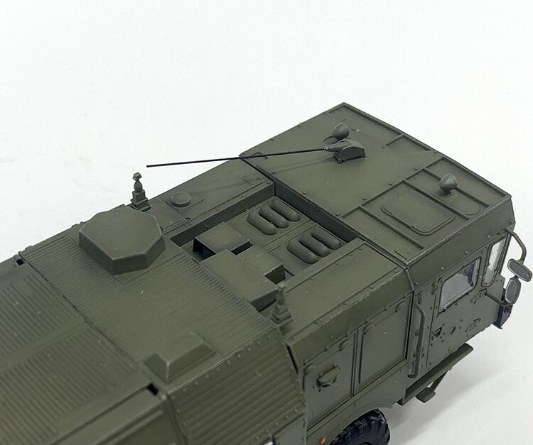 1 / 72 Russian Iskander missile launcher Parade camouflage Finished product collection model