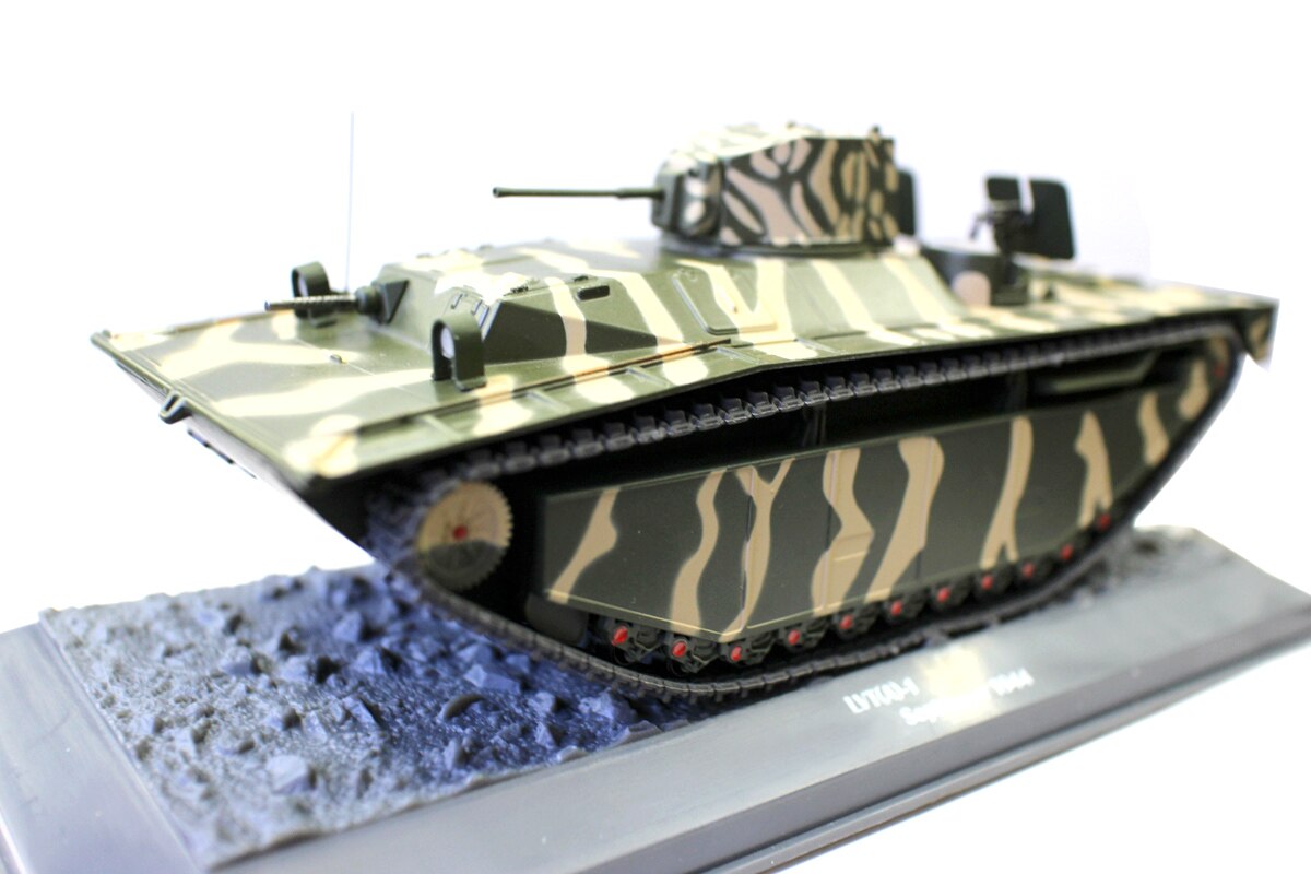 Rare 1 / 43 LVT (a) - 1 Peleliu 1944 World War II Armored amphibious vehicle Alloy collection model