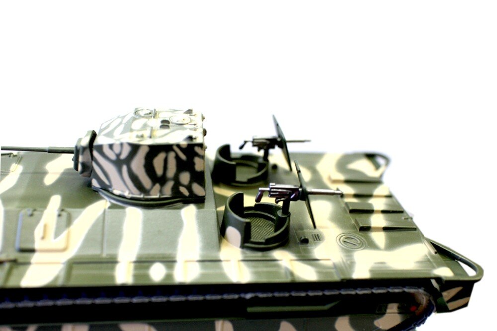 rare fine World War II US 1 / 43 LVT (a) - 1 USMC amphibious vehicle Peleliu 1944 September 1944 Alloy collection model