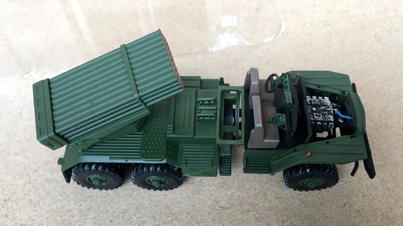 fine 1 / 72 Russian army bm21 rocket model 2015 St. Petersburg Victory Day parade Collection model fine 1 / 72 Russian army bm21 rocket model 2015 St. Petersburg Victory Day parade Collection model