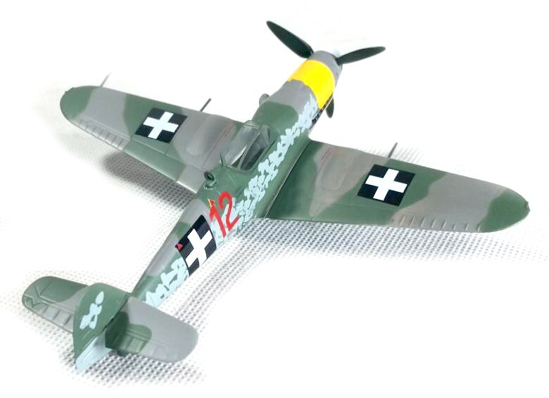 Trumpeter 1/72 World War II Hungarian air force bf-109g-10 fighter 37204 finished product model Trumpeter 1/72 World War II Hungarian air force bf-109g-10 fighter 37204 finished product model