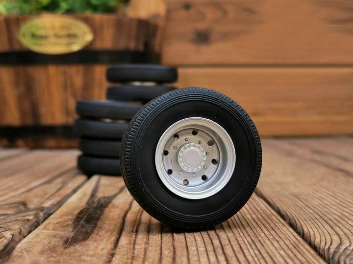 1:24 Rear wheel assembly of truck Truck conversion parts DIY material