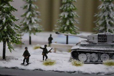 Simulation Model Tree Miniature pine vegetation Train railway Tree Model Military Scene DIY material tree 2pcs scenario model