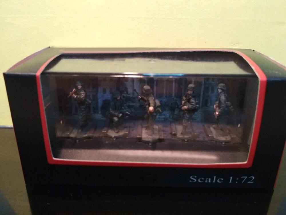 1/72 P802 German Five Finished coloured products Collocation tank model Military Scene Material