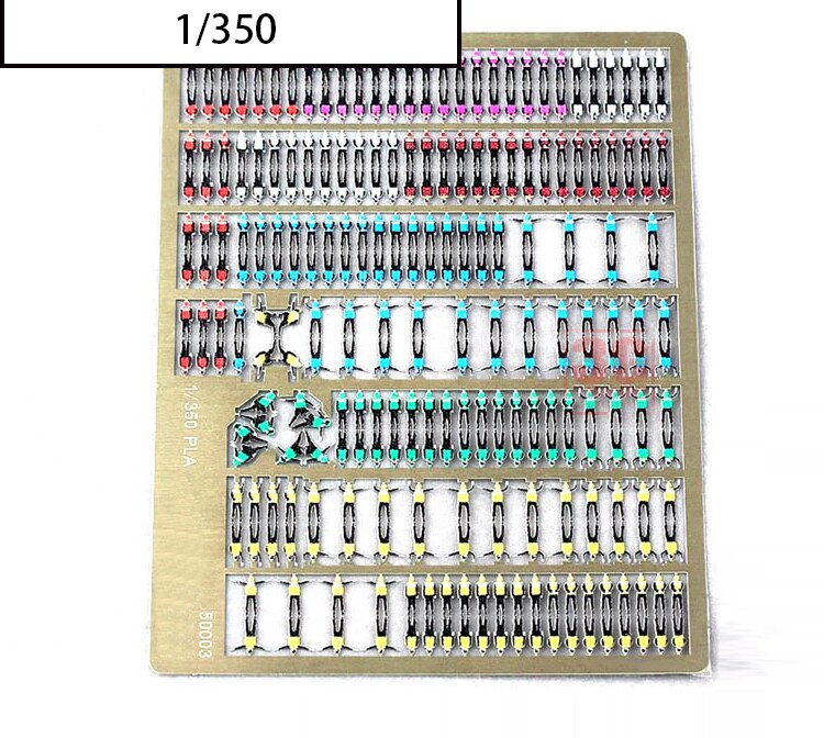 Miniature model 1:700 1:350 Ground Service Man Model of Chinese Navy Aircraft Carrier