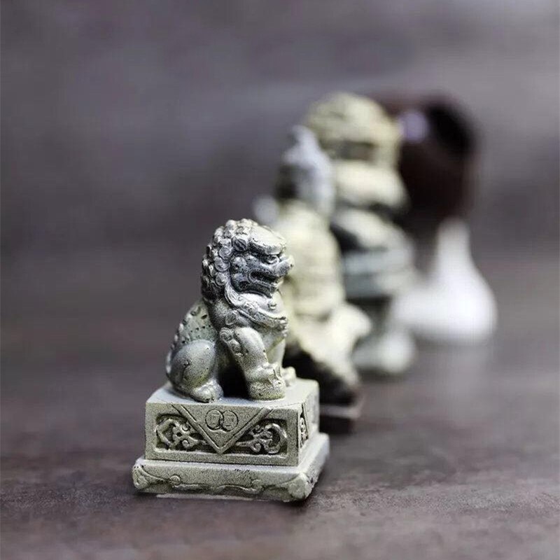 Miniature model Chinese Lion Three dimensional lion Creative Silica Gel Mould Sand Table Scene Material Tool