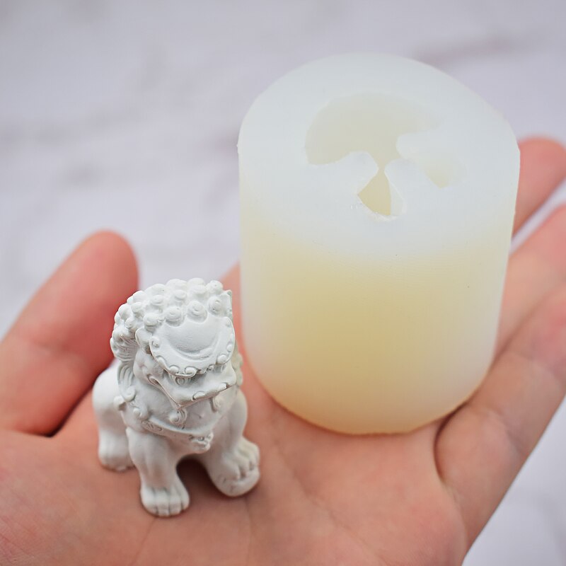 Miniature model Chinese Lion Stereoscopic Lion Sculpture Creative Silica Gel Mould Sand Table Scene Material Tool Miniature model Chinese Lion Stereoscopic Lion Sculpture Creative Silica Gel Mould Sand Table Scene Material Tool