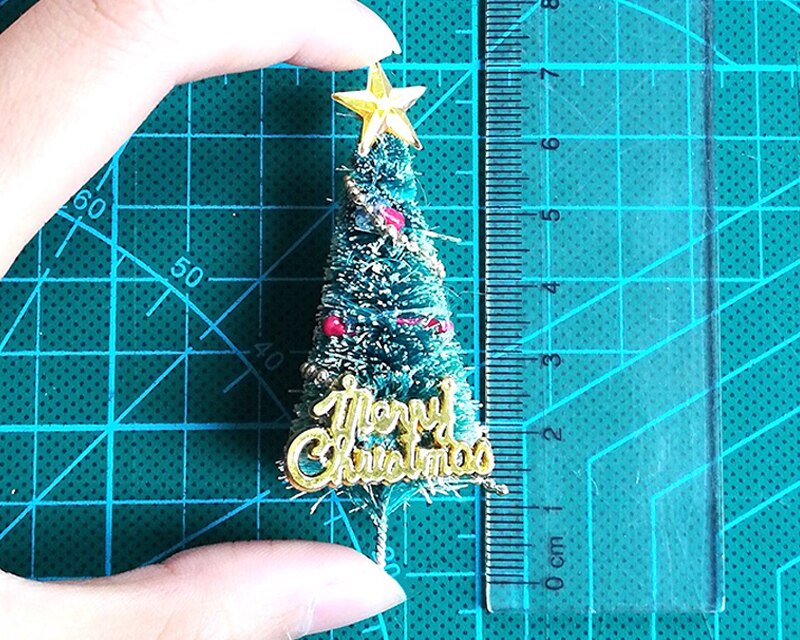 Miniaturization model Christmas tree model Landscape materials of railway scene in sand table Miniaturization model Christmas tree model Landscape materials of railway scene in sand table