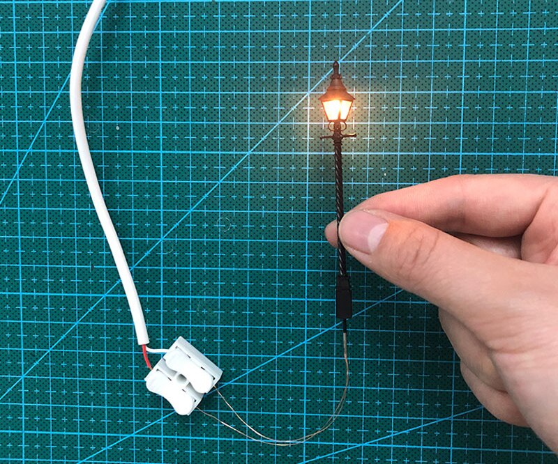 Miniature model 1: 87ho courtyard lamp square street lamp Train building sand table model material 5V Miniature model 1: 87ho courtyard lamp square street lamp Train building sand table model material 5V