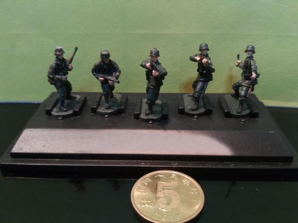 1/72 P804 German Five Soldier Finished coloured products Collocation tank model Military Scene Material 1/72 P804 German Five Soldier Finished coloured products Collocation tank model Military Scene Material