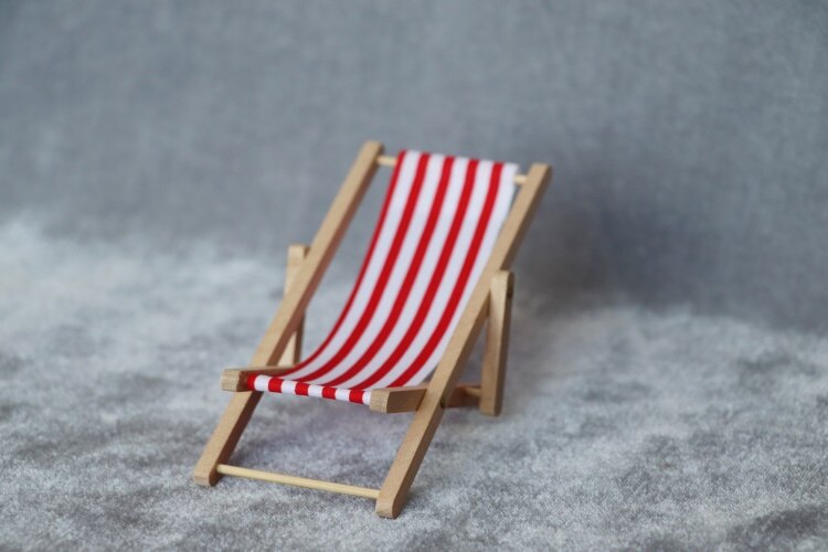 Miniature model 1:12 Folding beach chair stripe lounge chair Building sand table model materials Miniature model 1:12 Folding beach chair stripe lounge chair Building sand table model materials