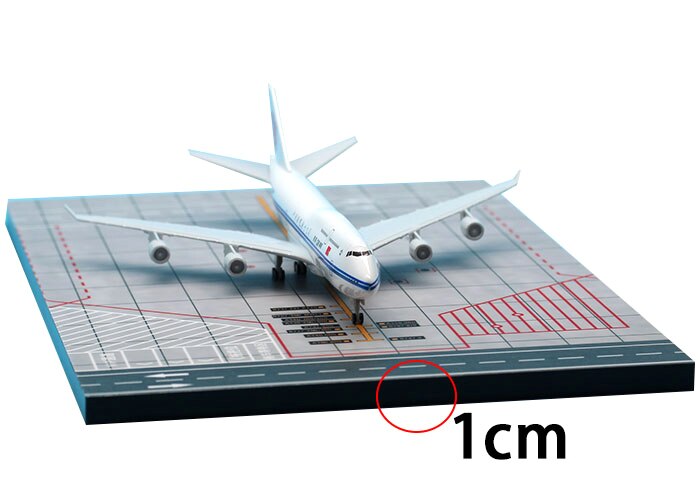 1: 400 passenger aircraft apron Airport Applicable to B747 / 777 / 787 A350 / 330 / 380 Scene display platform 20*30cm 1: 400 passenger aircraft apron Airport Applicable to B747 / 777 / 787 A350 / 330 / 380 Scene display platform 20*30cm